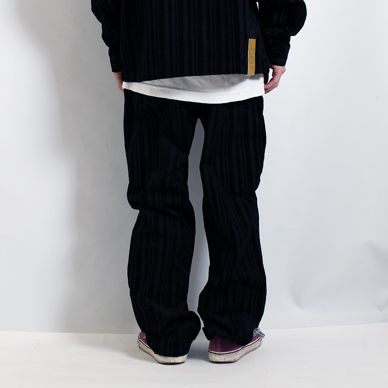 STRIPE CORDUROY TEPS -BLACK-