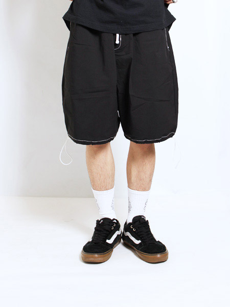 WT SHORT -BLACK-