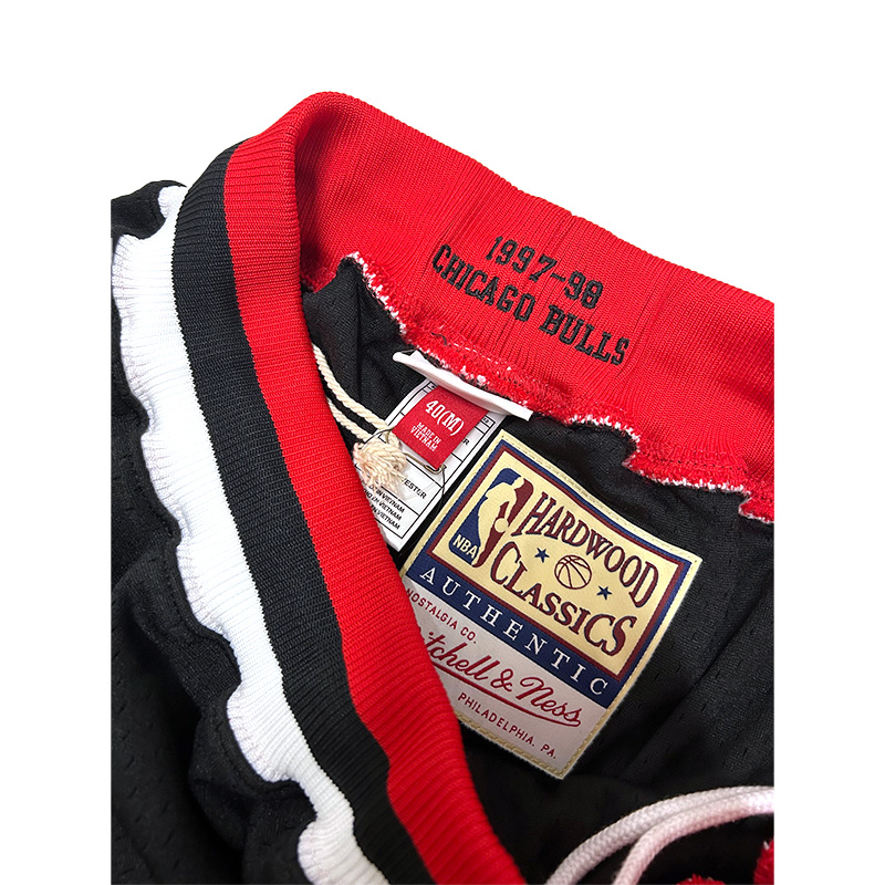 NBA AUTHENTIC HOME SHORTS BULLS -BLACK- | WALKIN STORE WEB SHOP