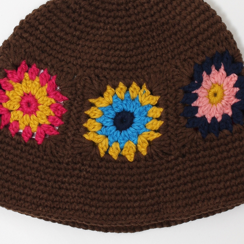 CROCHET BALL HAT -BROWN-