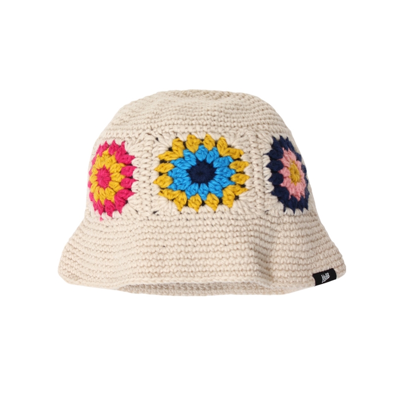 CROCHET BALL HAT -WHITE-