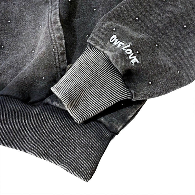 STUDS PIGMENT HOODIE -BLACK-