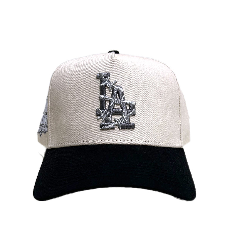 WORLD FAMOUS LA SNAPBACK -SILVER-