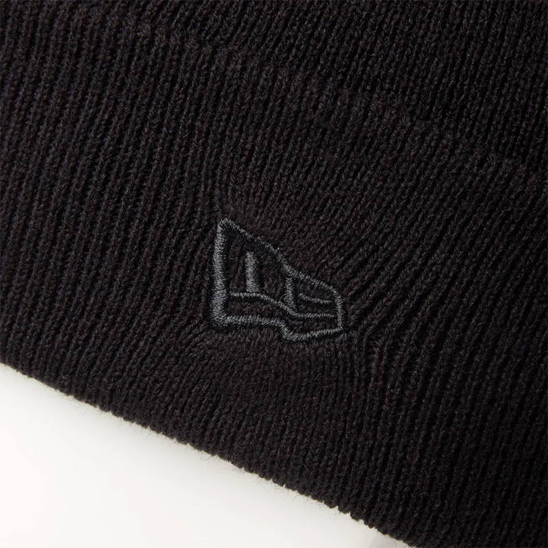 BC KNIT RHINESTONE BADGE NEYYAN -BLACK-