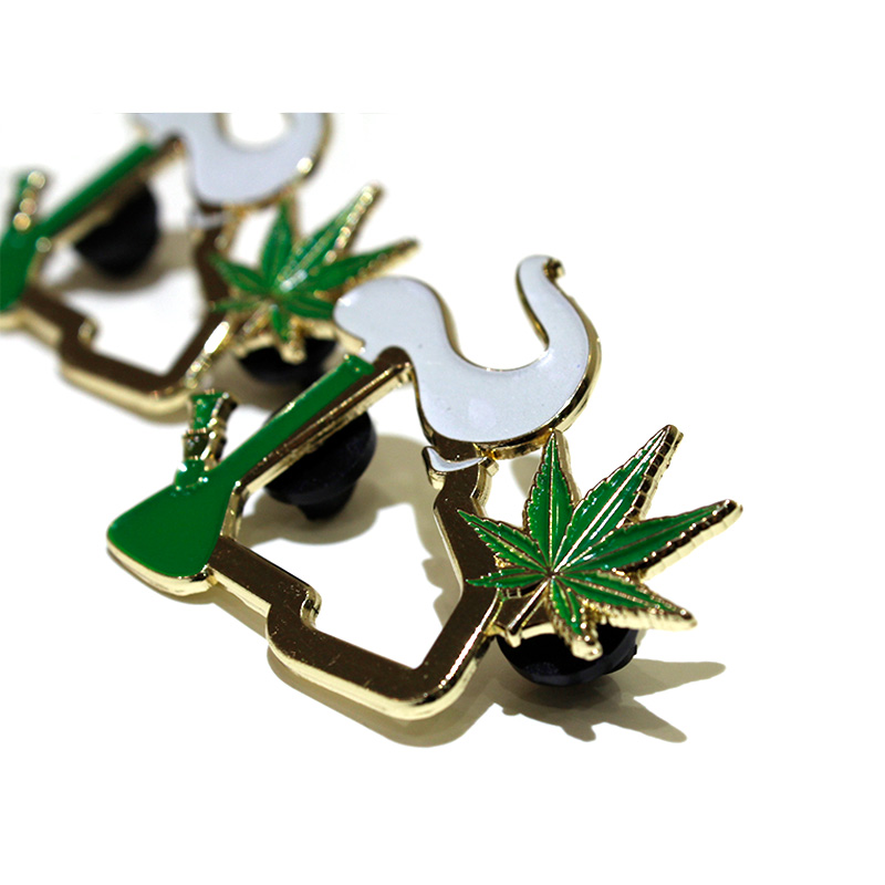 NEW ERA CUSTOM PINS CANNABIS BONG