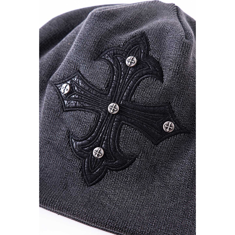 STUDS CROSS LEATHER PATCH BEANIE -BLACK-