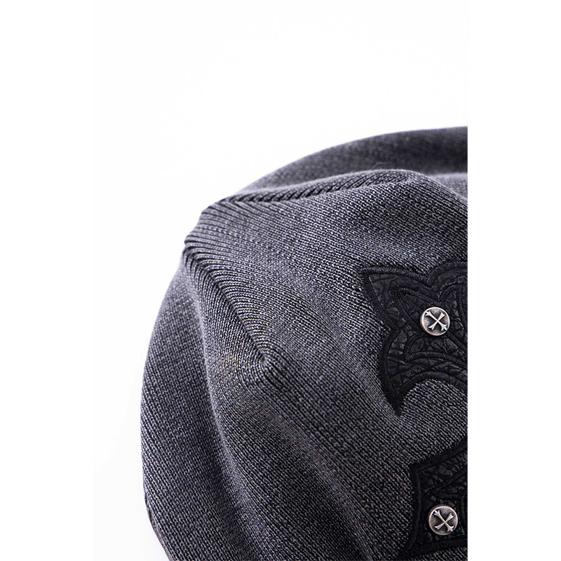 STUDS CROSS LEATHER PATCH BEANIE -BLACK-