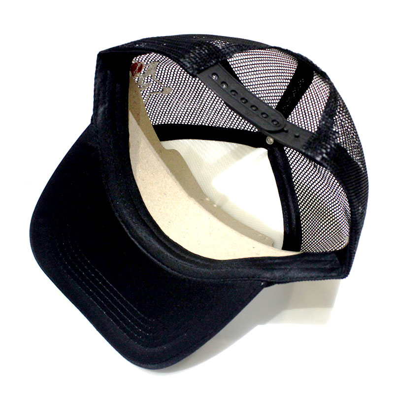 WHITE SOX TRUCKER HAT -BLACK/WHITE-