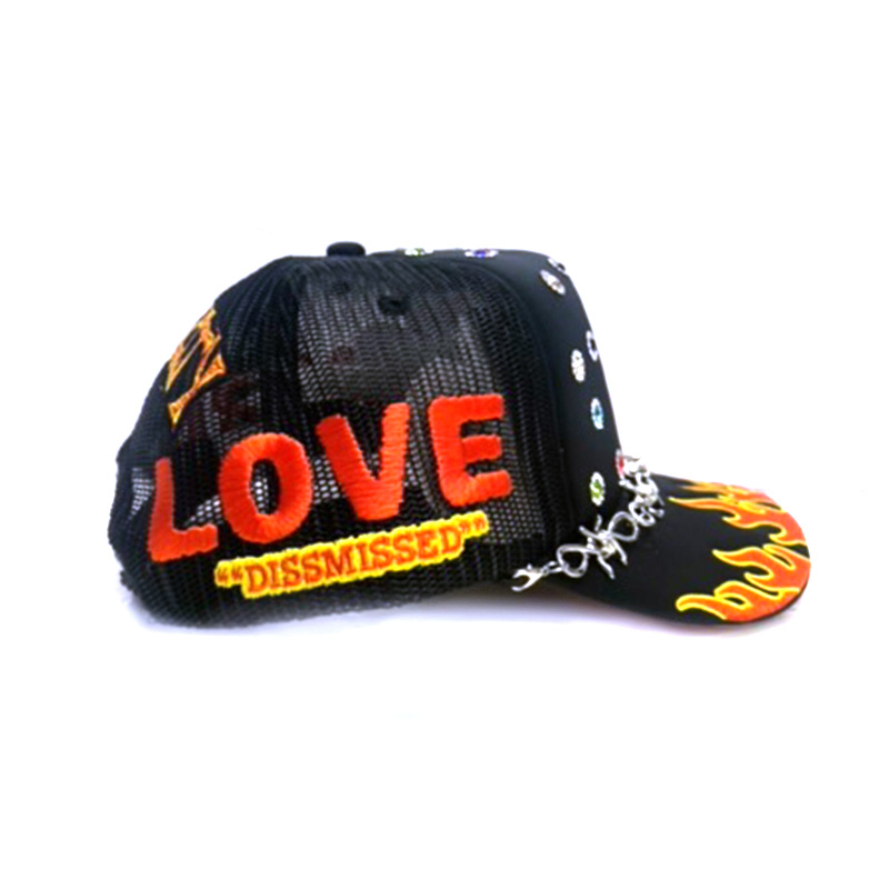LOVE HARD TRUKER -BLACK-