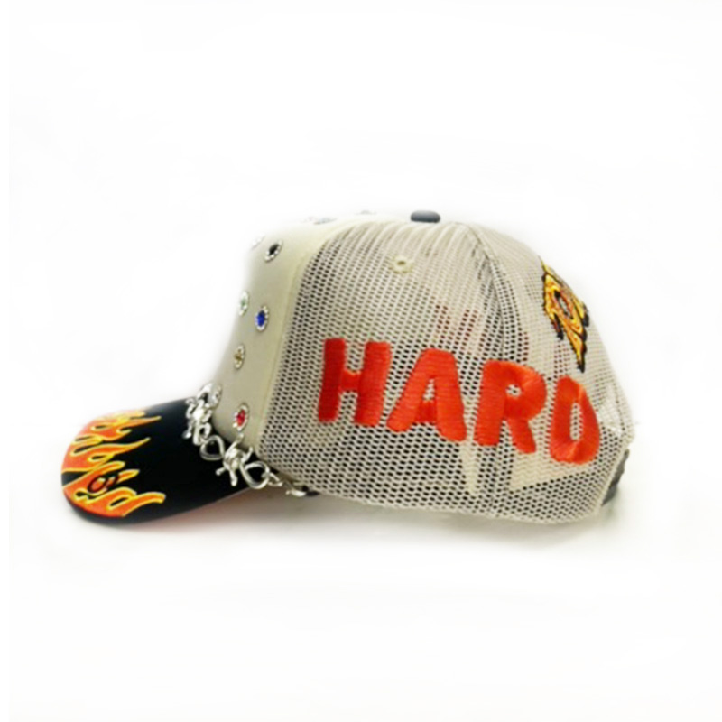 LOVE HARD TRUKER -OFF WHITE-