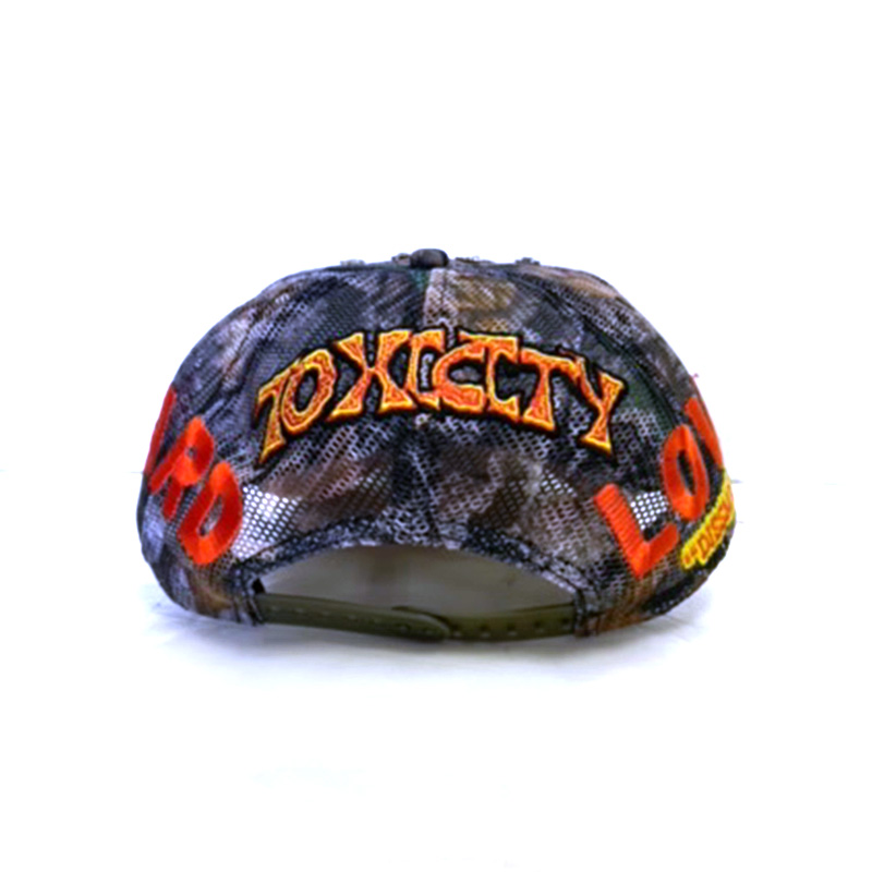 LOVE HARD TRUCKER -CAMO-