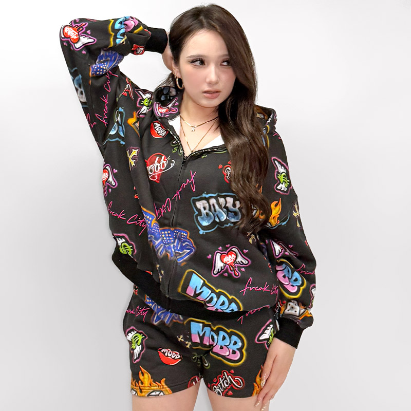 FC GRAFFITI SHORTS -BLACK- (LADIES)