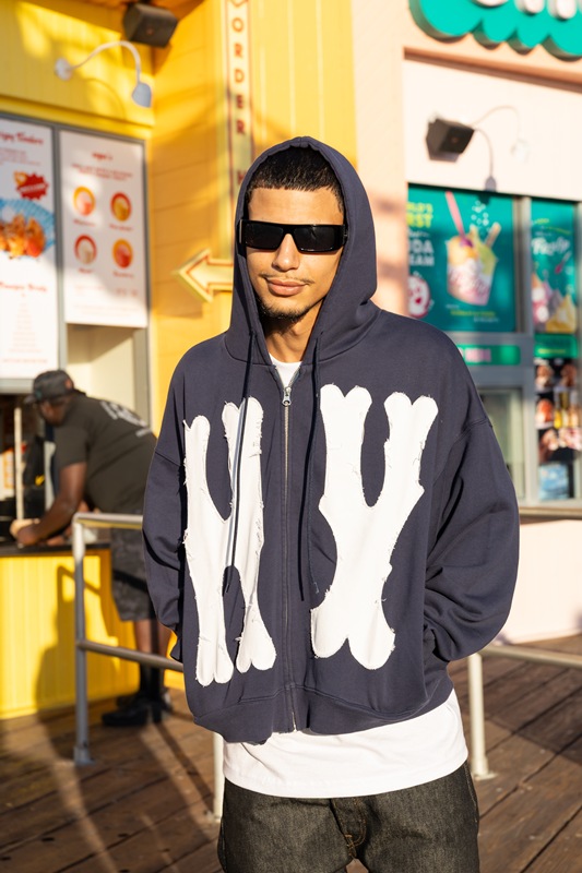 NY WAPPEN ZIP HOODIE -NAVY-
