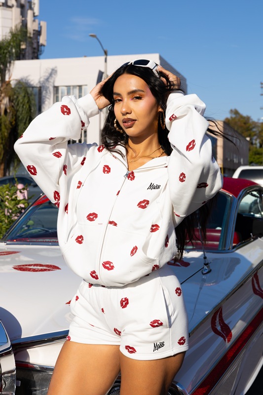 GLITTER KISS ZIP HOODIE -WHITE- (LADIES)