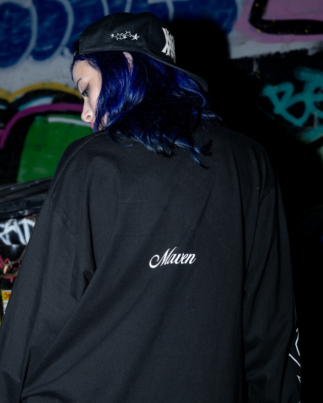 ESSENTIAL BIG LOGO LS -BLACK-