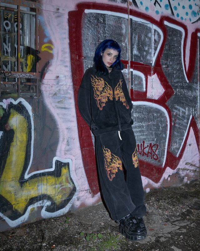 FLAME SKULL ZIP HOODIE -BLACK-