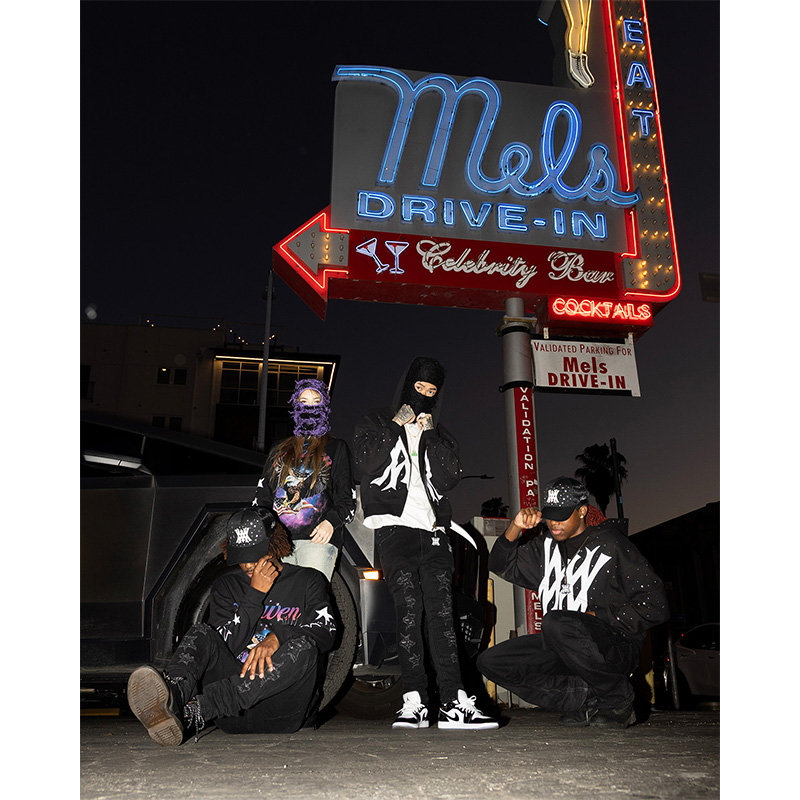 UNIVERSE EAGLE LS -BLACK-