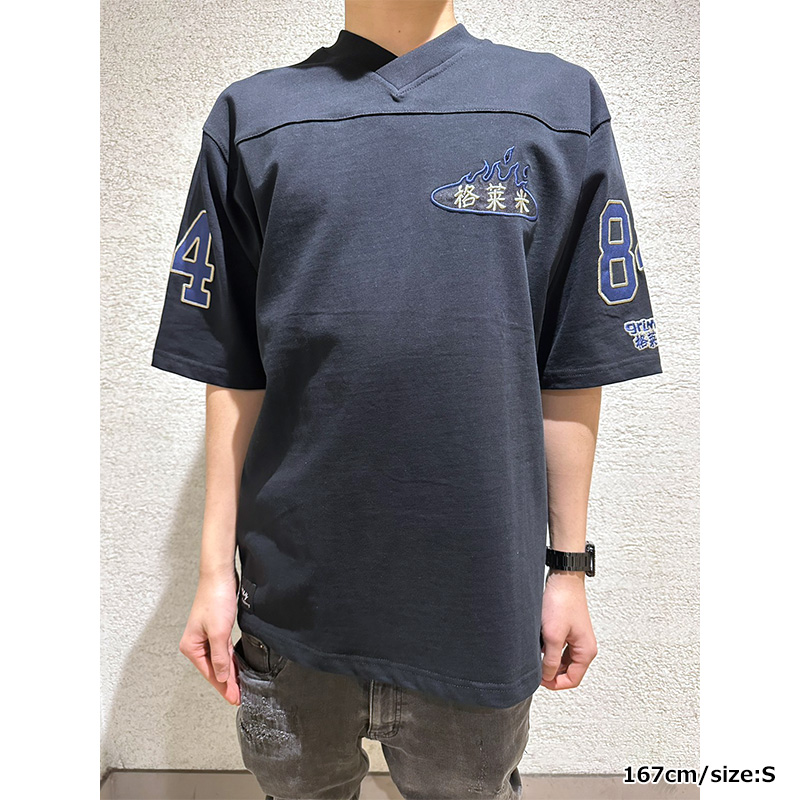 CONCREAT JUNGLE ALL OVER PRINT V NECK OVERSIZED TEE -BLACK-