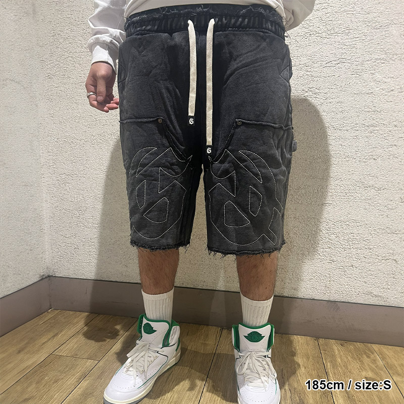 CARPENTER DISTRESSED SHORTS -BLACK-