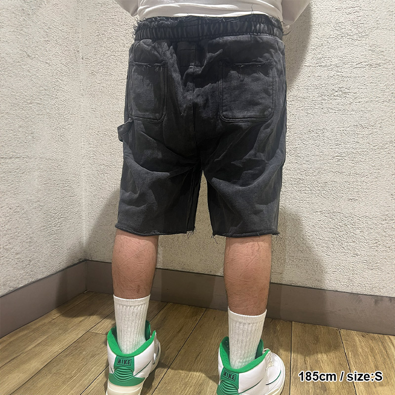 CARPENTER DISTRESSED SHORTS -BLACK-