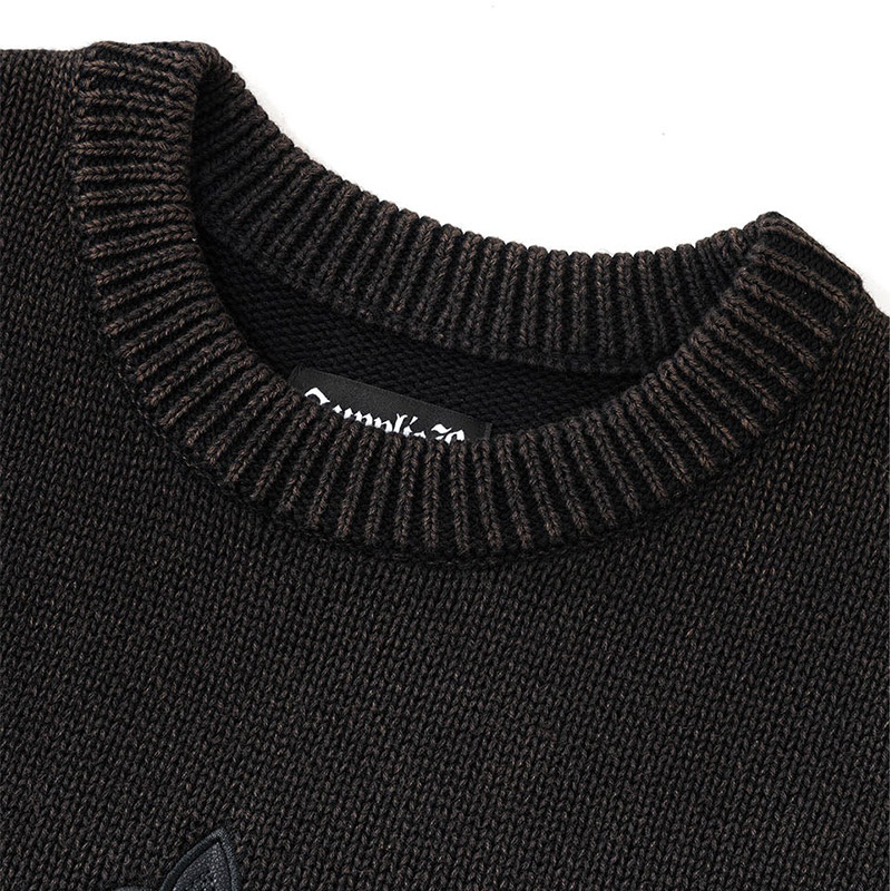 WASHED TRIPLE CROSS LEATHER PATCH CREW KNIT -BLACK-
