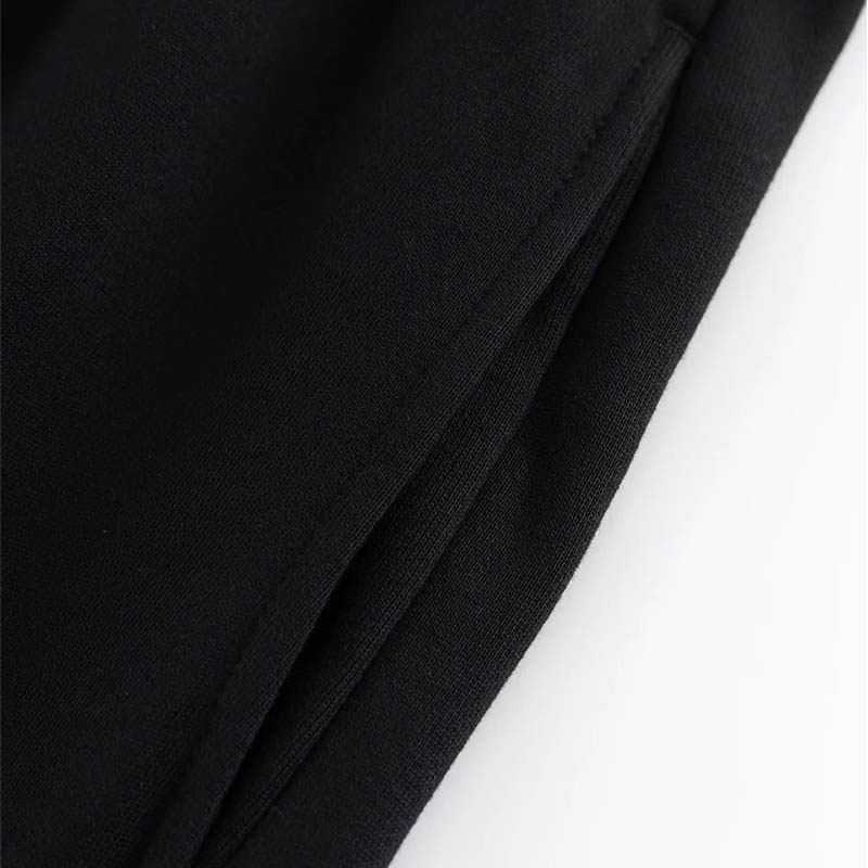 MULTIPLE CROSS LEATHER PATCH LOOSE FIT SWEAT PANTS -BLACK-