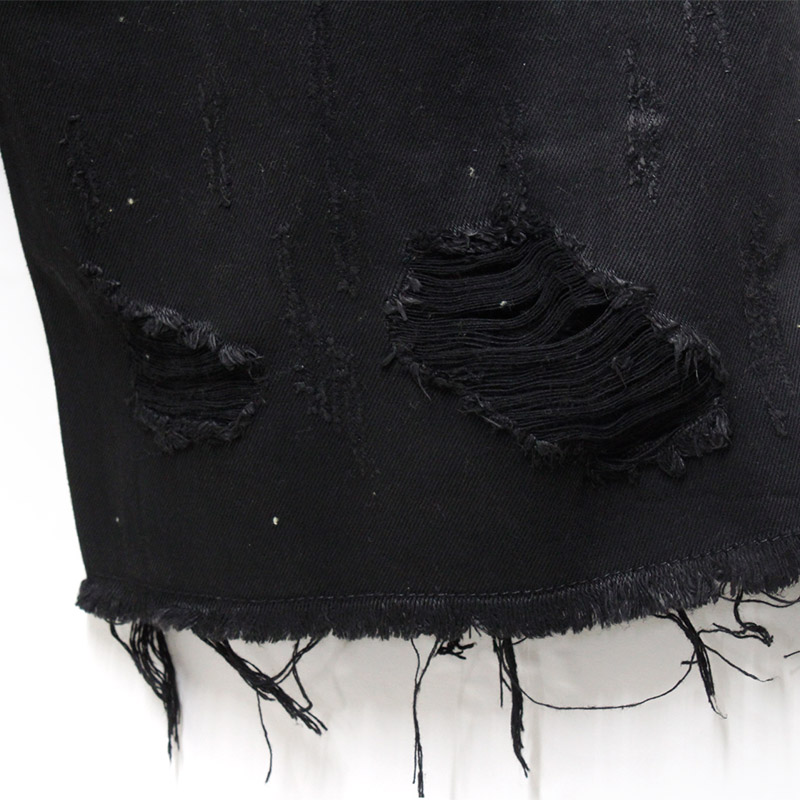 SNAPPED BAGGY DENIM SHORTS -BLACK-