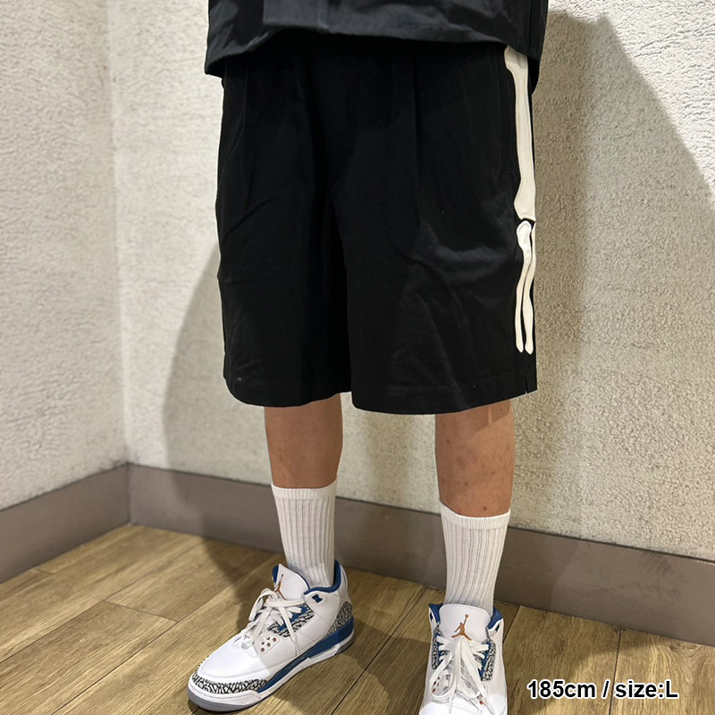 SINGLE TUCK SHORTS -BLACK-
